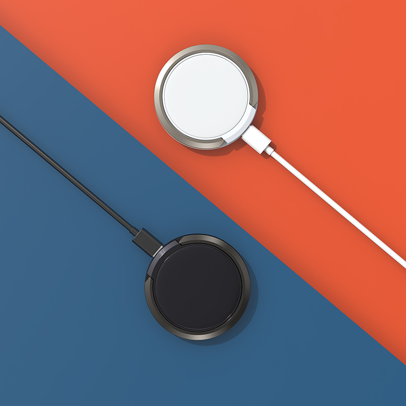 C12 Black/White 15W Magsafe QI Wireless Charger — product detail view